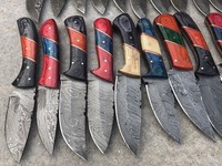 Lot de couteaux de chasse Damas mixtes avec étui – Livraison immédiate, stock disponible, vente en gros uniquement, option de sélection et d'assemblage de couteaux