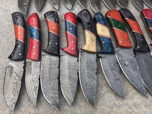 Lot de couteaux de chasse Damas mixtes avec étui – Livraison immédiate, stock disponible, vente en gros uniquement, option de sélection et d'assemblage de couteaux - Product Image 2