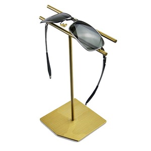 Expositor de Gafas de Sol Cuadrado Metálico Horizontal de Uso Ligero con Superficie Pulida - Product Image 1