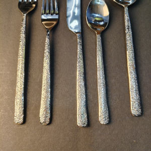 5-Piece Textured Pebble-Pattern Handle Silverware Set Including <b>Dinner</b> fork, salad fork, <b>dinner</b> <b>knife</b>, teaspoon, and soup spoon. - Product Image 4