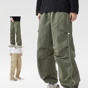 ผู้ผลิตกางเกงยีนส์สไตล์คาร์โก้สำหรับผู้ชาย คุณภาพสูง พร้อมป้ายกำกับแบบกำหนดเอง สำหรับฤดูหนาว - Product Image 2