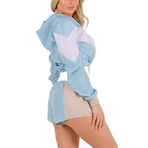 Top Trending Mujeres Estilo con capucha Windbreaker Short Set Tamaño personalizado Color Impreso Sublimación Windbreaker Short Set 2026 - Product Image 3