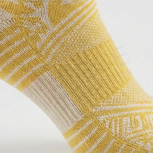 Chaussettes courtes pour hommes, motif géométrique, tricot jacquard, coton, fibre de bambou, respirantes, pour un usage quotidien en été, style classique - Product Image 5