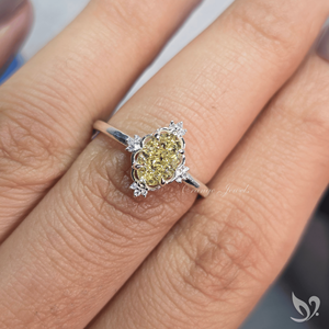 Anillo de Diamante Amarillo Ovalado Certificado por IGI, 1.11 Ct, Anillo de Compromiso Floral Amarillo Intenso en Oro de 10K - Product Image 5