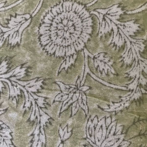 Tissu en coton imprimé à la main – Motif floral Jaal Mughal |   Base vert olive avec motif blanc - Product Image 1