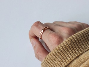 Bague en cuivre de qualité supérieure, fabriquée par des artisans, avec un ajustement confortable et un aspect attrayant et durable, bijoux artisanaux pour cadeau - Product Image 2