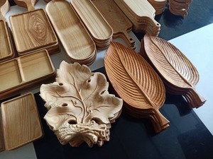 Planche à découper en bois haut de gamme, forme feuille, écologique, artisanale, prête à être expédiée - Vente Flash - Product Image 5