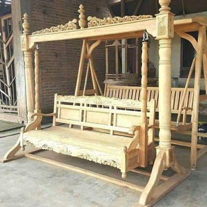 Columpio de Madera Estilo Heritage, Hecho con Madera de Primera Calidad, con Detalles Decorativos, Estructura Elegante, Asientos Cómodos, Precio de Mayoreo - Product Image 2