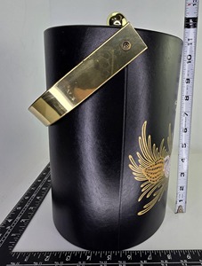 Cubo de Hielo de Diseño Negro de Lujo con Asa Dorada para Bares en Casa, Fiestas, Enfriamiento de Cócteles, Regalos y Entretenimiento Elegante - Product Image 5