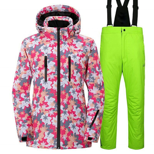Traje de invierno de concha blanda Unisex personalizado para senderismo Camping Conjunto de uniforme de snowboard para hombres Temporada de invierno del fabricante con capucha - Product Image 4
