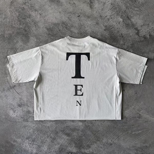 ผู้ผลิตเสื้อผ้าหรูขายส่ง เสื้อยืดผู้ชายทรงโอเวอร์ไซส์ คอปกคู่ ตัดเย็บแบบดิบ ไหล่ตก สไตล์สตรีทแวร์ แบบครอป - Product Image 3