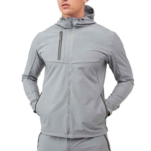 เสื้อแจ็คเก็ตผู้ชายแบบมีฮู้ด ผ้า softshell กันน้ำ ซิปแบบรูด คอตั้ง ทรงปกติ สำหรับกิจกรรมกลางแจ้ง เดินป่า สีเทา โพลีเอสเตอร์ รับผลิตตามแบบ OEM - Product Image 2