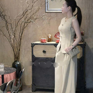 Conjunto de dos piezas de verano para mujer, ropa cómoda, natural, a la moda, lavable, con empaque personalizado del fabricante de Vietnam. - Product Image 1