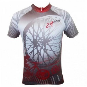 เสื้อเจอร์ซีย์ผู้ชายแบบซับลิเมชั่น แขนสั้น คอตั้ง ผ้าโพลีเอสเตอร์ ระบายเหงื่อได้ดี สีตัดต่อ ทรงพอดีตัว เหมาะสำหรับเล่นกีฬาฤดูร้อน รับผลิตแบบ OEM - Product Image 2