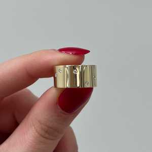 แหวนทองคำแท้ 14K 18K ลายราศพิจิก ประดับเพชรทรงกลมเพาะเลี้ยง หน้ากว้าง 9 มม. สำหรับผู้ชายและผู้หญิง สวมใส่ได้ทุกวัน ขายส่ง - Product Image 6
