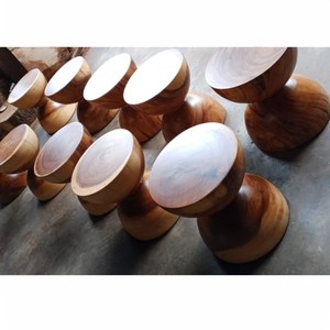 Tabouret d'appoint minimaliste en bois de Suar massif, éco-responsable, fait main, naturel, durable, moderne, pour entrée et chambre à coucher - Product Image 6
