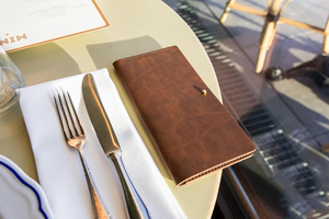 Elegante Carpeta de Cuero Genuino para Facturas, Presentador de Comandas para Restaurantes, Venta Caliente, Logotipo Personalizado en Relieve, Bloc de Recibos para Camareros LBH-0043 - Product Image 4