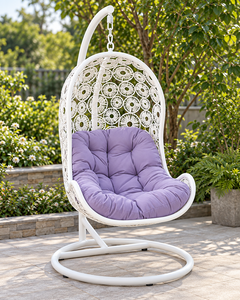 Fauteuil suspendu en rotin PE blanc avec coussin violet, balançoire de patio extérieure au design contemporain pour 1 personne - Product Image 2