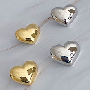 Orecchini a perno Polish My Heart, anelli alla moda a forma di cuore - Product Image 3