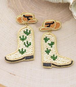 Pendientes Colgantes de Bota Vaquera con Cuentas Rosas para Mujer, Estilo de Dibujos Animados, Chapados en Oro, Joyería de Resina Acrílica y Cuentas de Vidrio, Ideales para Fiestas - Product Image 3