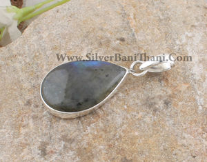 Pendentif rectangulaire vintage en labradorite naturelle, argent sterling 925 plaqué platine, serti clos, pierre précieuse à reflets bleus, collier - Product Image 2