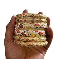 Bracelets en métal faits à la main avec incrustations de résine détaillées, style ethnique indien traditionnel, pour les acheteurs en gros