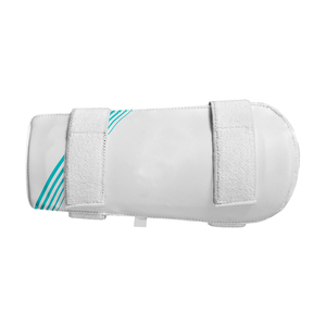 Protector de brazo para críquet de calidad profesional, protección a prueba de golpes, diseño ligero y flexible, correas ajustables y seguras - Product Image 1