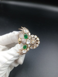 Broche en Forma de Águila Plateado y Dorado con Moissanita Polki y Piedras Verdes Esmeralda, Accesorio de Moda Unisex para Ropa, Regalo - Product Image 4