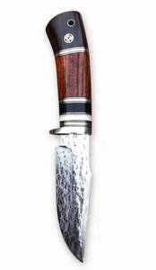 Outil de préparation en acier damas texturé martelé avec profil à pointe tombante et manche en bois - Product Image 2
