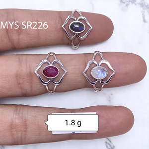 แหวนเงินแท้ 925 ประดับพลอยมูนสโตนสีรุ้งธรรมชาติ ดีไซน์สวยงาม ราคาขายส่ง เครื่องประดับเงิน - Product Image 1