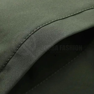Blouson bomber d'hiver style classique, léger et confortable, idéal pour les tenues décontractées, les activités de plein air et la mode quotidienne. - Product Image 4