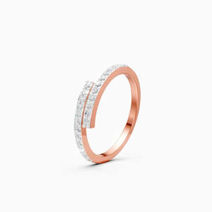 Bague Scintillante Quotidienne en Diamant de Laboratoire, Modèle Barre Fendue, avec Diamant Rond de 0,23 Carat |   En or jaune, blanc et rose 9 carats - Product Image 1
