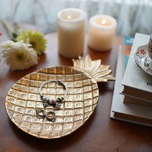Bandeja Decorativa de Piña Chapada en Oro, Diseño Bohemio, Paquete Individual, Adorno para Mesa de Boda - Product Image 2