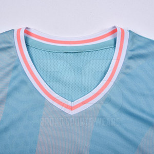 Tenue de football moderne 100% polyester respirante, séchage rapide, coupe confortable pour les entraînements, les matchs et les performances sportives d'équipe - Product Image 6