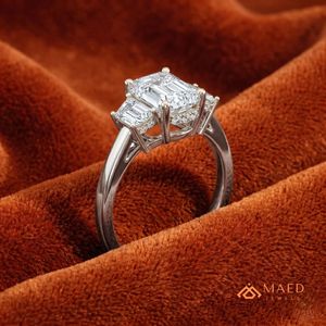 Bague à trois pierres en moissanite pour femme, couleur or rose, bijoux de fiançailles et d'anniversaire, élégante pour un usage quotidien, style luxueux - Product Image 2
