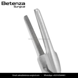 Portaagujas TC Ryder con mordazas dentadas de microacero inoxidable de grado hospitalario para cirugía plástica - Product Image 3