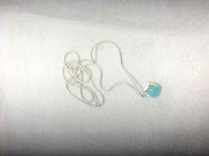 Collar ovalado de larimar natural, collar de plata alemana con piedras preciosas, joyería para mujer, regalo, joyería hecha a mano, piedra tallada. - Product Image 1