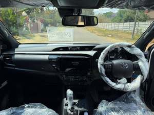 Pick-up 4x4 intelligent 2025, cabine simple, moteur diesel 2.8L, type Hiux Revo Rocco, standard - Product Image 4
