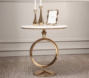 Table d'appoint en laiton finition antique de qualité supérieure pour la maison, le salon, les hôtels, les villas, table décorative d'appoint et de bout. - Product Image 2