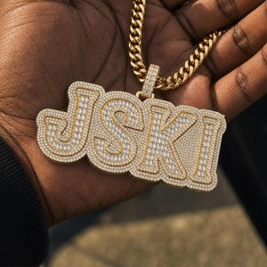 Collier avec pendentif personnalisé en lettres graffiti hip-hop, serti de pierres CZ, bijoux bling pour hommes - Product Image 2