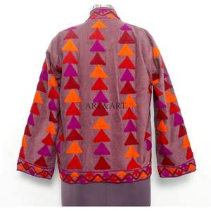 Veste matelassée en cotisse 100 % coton brodée pour femme – Écologique, respirante, séchage rapide, automne/hiver, style rétro – Vente en gros - Product Image 5