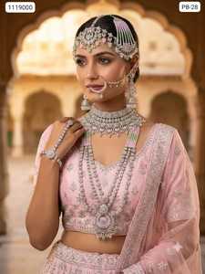 Conjunto de Joyería Nupcial de Lujo con Collar Choker, Largo Haram, Maang Tikka, Nath y Pendientes, Colección de Joyería Rosa para Boda - Product Image 2