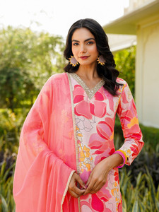 <b>Women</b> Floral Printed Rayon <b>Kurta</b> Set Dupatta Regular Fit Knee-Length Traditional Ethnic Wear Summer Style Quick Dry Wedding - Product Image 4