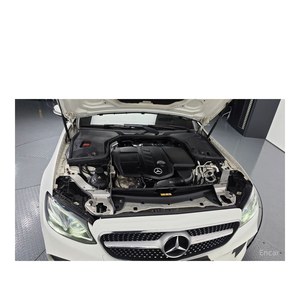 Mercedes-Benz Classe E E220d Coupé 2019, 109 205 km, Diesel, Automatique, Sièges en Cuir, Caméra Arrière, Volant à Gauche - Product Image 6