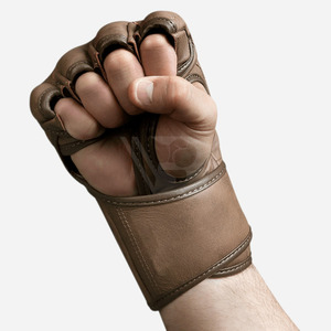 บริการ OEM ถุงมือชกมวย MMA PU ผลิตในปากีสถาน วัสดุทนทาน ราคาดีที่สุด ถุงมือ MMA แบบครึ่งนิ้วสำหรับผู้ชาย - Product Image 2
