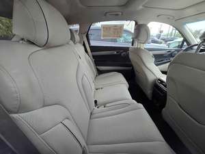 Genesis GV80 2.5T Prestige AWD d'occasion 2025 - Product Image 5