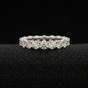Anillo de Oro Elegante y Ligero para Mujer, Diseño Minimalista, Joyería para Uso Diario, Regalo para Boda, Compromiso o Fiesta - Product Image 1