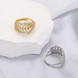 Anillos de Moda Delicados de Plata de Ley 925 con Baño de Oro de 14K y Diamantes de Laboratorio, Anillos Ajustables con Diseño de Hojas de Laurel y Enredaderas para Novia - Product Image 2
