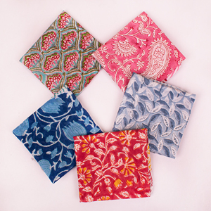 Bandana en coton imprimé à la main, luxueux et écologique, pour femme, idéal pour les voyages, le sport et les cadeaux. - Product Image 3