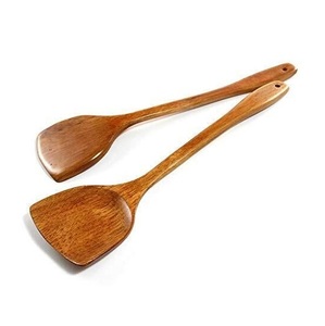 Cuillère en bois Quest, un ustensile ménager durable, conçu pour faciliter la préparation efficace et le service pratique - Product Image 2